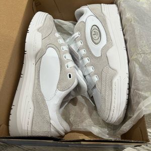 BNWT ADIDAS SNEAKERS SIZE 7.5 womens